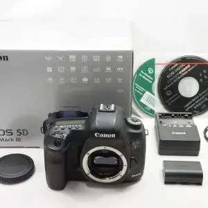 Canon EOS 5D mark iii full frame camera body 23.3 megapixel.
